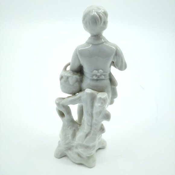 Vintage Porcelain Boy Statue Figurine Grape Basket White Capodimonte Style 8.25" - Picture 2 of 10